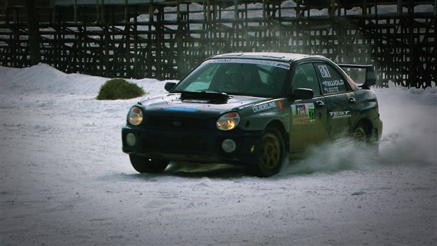 La voiture du championnat canadien de rallye qui participe à la course. La voiture du championnat canadien de rallye qui participe à la course.