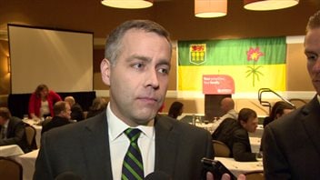 Le chef du NPD Cam Broten. Le chef du NPD Cam Broten.