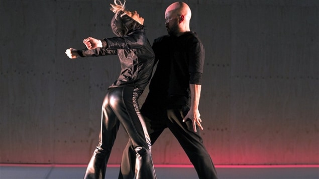 Louise Lecavalier et Robert Abubo dans « Mille batailles » Louise Lecavalier et Robert Abubo dans « Mille batailles »