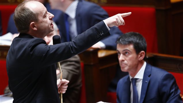 Le ministre de la Justice, Jean-Jacques Urvoas, et le premier ministre, Manuel Valls, lors des discussions sur le projet de loi de « protection de la Nation ». Le ministre de la Justice, Jean-Jacques Urvoas, et le premier ministre, Manuel Valls, lors des discussions sur le projet de loi de « protection de la Nation ».