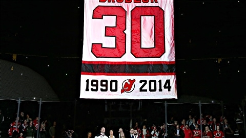 Les Devils du New Jersey ont retiré le numéro 30 de Martin Brodeur Les Devils du New Jersey ont retiré le numéro 30 de Martin Brodeur