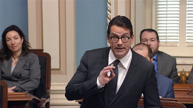 Pierre Karl Péladeau a accusé le gouvernement Couillard de ne rien faire pour protéger les sièges sociaux. Pierre Karl Péladeau a accusé le gouvernement Couillard de ne rien faire pour protéger les sièges sociaux.