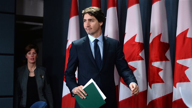 Justin Trudeau annonce son plan de lutte contre l'État islamique. Justin Trudeau annonce son plan de lutte contre l'État islamique.