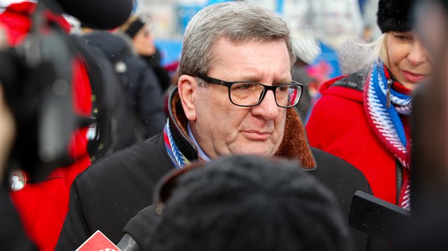 Le maire Labeaume réplique aux conseillers de Lac-Beauport. Le maire Labeaume réplique aux conseillers de Lac-Beauport.