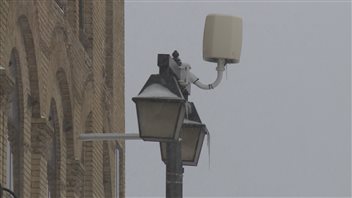 L'avantage de Stratford: des bornes sans fil installées un peu partout à travers la ville. L'avantage de Stratford: des bornes sans fil installées un peu partout à travers la ville.