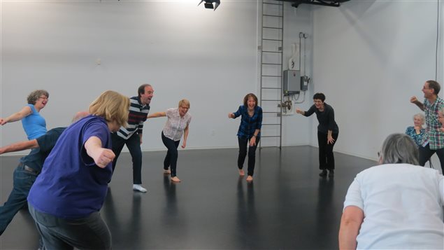 Un atelier de yoga du rire Un atelier de yoga du rire