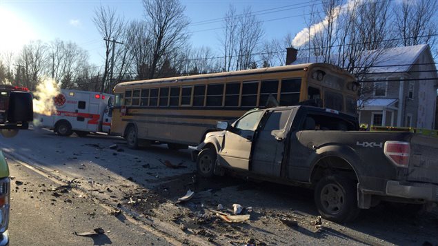 Accident impliquant un autobus scolaire à Cookshire-Eaton Accident impliquant un autobus scolaire à Cookshire-Eaton