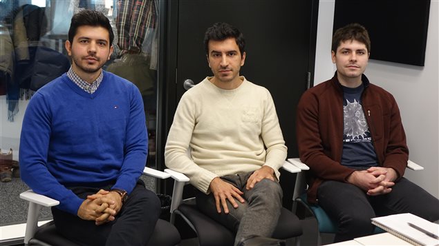 Farshad Mirshafiei, Mehrdad Mirshafiei et Costin Badescu de chez Sensequake. Farshad Mirshafiei, Mehrdad Mirshafiei et Costin Badescu de chez Sensequake.