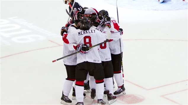 L'équipe masculine canadienne aux Jeux olympiques de la jeunesse L'équipe masculine canadienne aux Jeux olympiques de la jeunesse