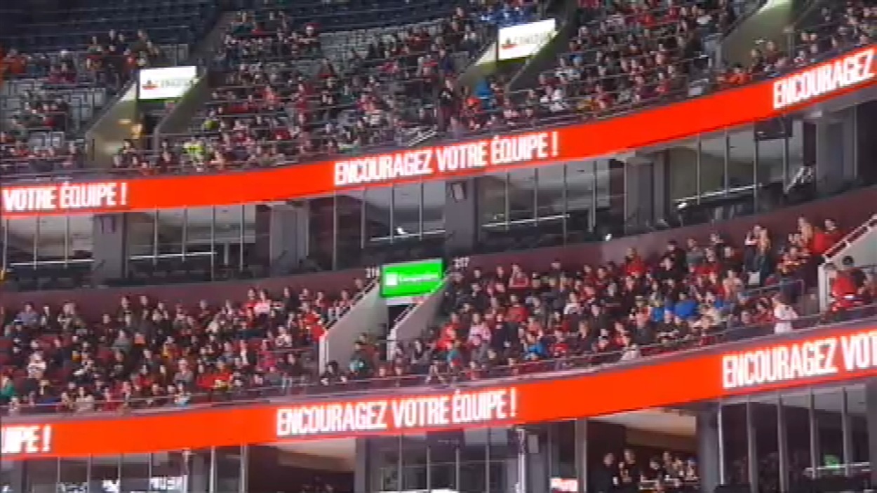 Plus de 17 000 spectateurs ont assisté à l'entraînement public du Canadien au Centre Bell dimanche.