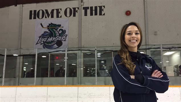 Wendy Scharf a pris la tête du comité qui a défend la candidature du village de Saint-Laurent au concours Kraft Hockeyville 2016. Wendy Scharf a pris la tête du comité qui a défend la candidature du village de Saint-Laurent au concours Kraft Hockeyville 2016.