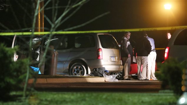 Enquête à la suite de la fusillade à Kalamazoo, au Michigan. Enquête à la suite de la fusillade à Kalamazoo, au Michigan.