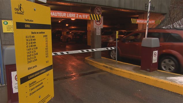 Des patients se plaignent des frais de stationnement. Des patients se plaignent des frais de stationnement.