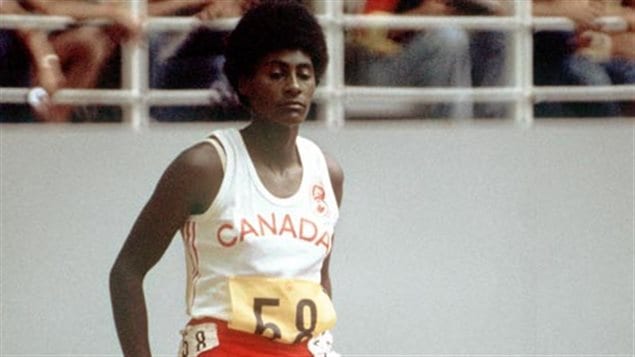 Marjorie Bailey prend une pause aux Jeux olympiques de Montréal en 1976. Marjorie Bailey prend une pause aux Jeux olympiques de Montréal en 1976.
