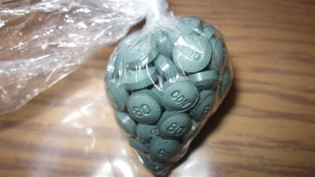 Un sachet de pilules contenant la nouvelle drogue W-18. Cette nouvelle drogue plus néfaste que le fentanyl et fabriquée à Edmonton se développe dans la province. Un sachet de pilules contenant la nouvelle drogue W-18. Cette nouvelle drogue plus néfaste que le fentanyl et fabriquée à Edmonton se développe dans la province.