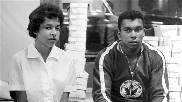 Valerie et Harry Jerome aux Jeux de Rome, en 1960. Source : Fonds d’Harry et de Valerie Jerome, collection spéciale des livres rares de l'Université Simon-Fraser. Valerie et Harry Jerome aux Jeux de Rome, en 1960. Source : Fonds d’Harry et de Valerie Jerome, collection spéciale des livres rares de l'Université Simon-Fraser.