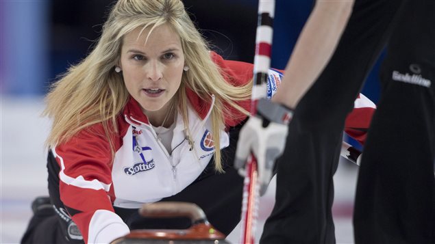 La capitaine d'Équipe Canada, Jennifer Jones La capitaine d'Équipe Canada, Jennifer Jones