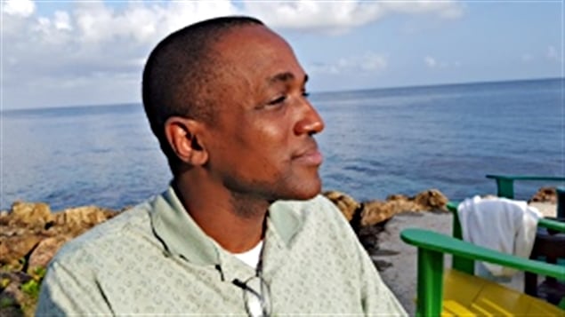 L'avocat canadien d'origine jamaïcaine Maurice Tomlinson constera en Cour suprême les lois contre les personnes gaies. L'avocat canadien d'origine jamaïcaine Maurice Tomlinson constera en Cour suprême les lois contre les personnes gaies.