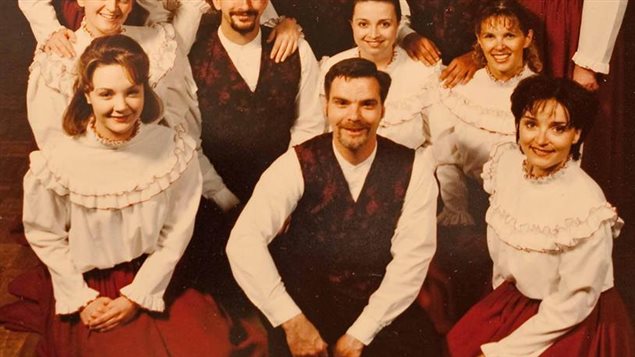 Guy Verrette et des membres de la Ribambelle. Guy Verrette et des membres de la Ribambelle.