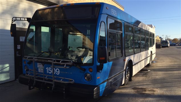 Un autobus de Saskatoon Transit. Un autobus de Saskatoon Transit.