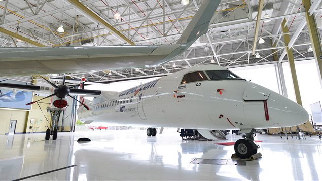 Un appareil Q400 de Bombardier Un appareil Q400 de Bombardier