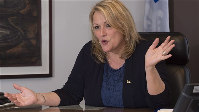 La ministre Lise Theriault La ministre Lise Theriault