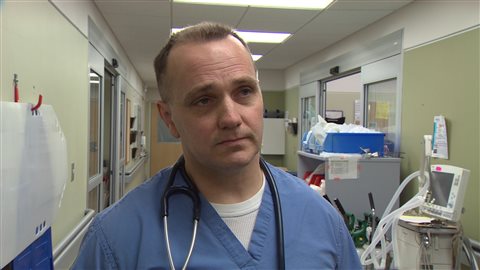 Le Dr Warren Fieldus, urgentologue à l'hôpital QE II d'Halifax Le Dr Warren Fieldus, urgentologue à l'hôpital QE II d'Halifax