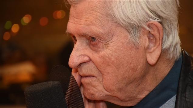 Le père Benoît Lacroix à l'émission « Ça restera pas dans la famille », animé par Stéphane Leclair, était sa dernière grande entrevue à la radio. Le père Benoît Lacroix à l'émission « Ça restera pas dans la famille », animé par Stéphane Leclair, était sa dernière grande entrevue à la radio.