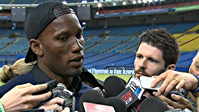 Didier Drogba devant les journalistes Didier Drogba devant les journalistes