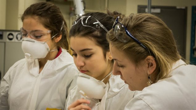 Les filles et les sciences Les filles et les sciences