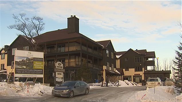 L'Auberge Aux 4 Saisons en rénovation L'Auberge Aux 4 Saisons en rénovation