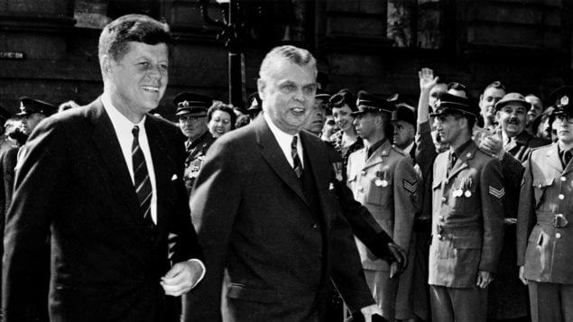 John F. Kennedy et John Diefenbaker, Ottawa, 1961. John F. Kennedy et John Diefenbaker, Ottawa, 1961.