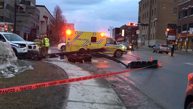 Un accident de circulation survenu au coin des rues King et Belvédère Un accident de circulation survenu au coin des rues King et Belvédère