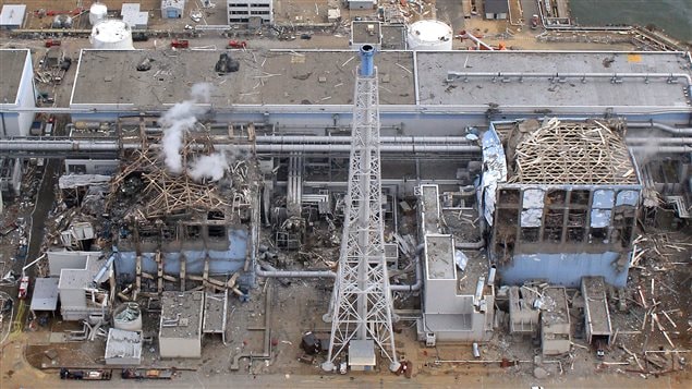 Une vue aérienne de la centrale nucléaire Daiichi à Fukushima, le 20 mars 2011, deux semaines après le tsunami. Une vue aérienne de la centrale nucléaire Daiichi à Fukushima, le 20 mars 2011, deux semaines après le tsunami.