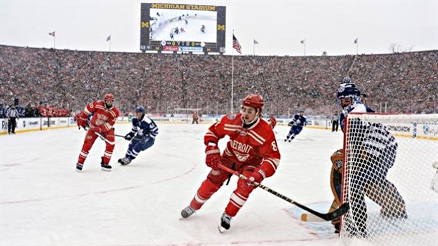 Les Leafs et les Wings se sont affrontés au Michigan Stadium le 1er janvier 2014 Les Leafs et les Wings se sont affrontés au Michigan Stadium le 1er janvier 2014