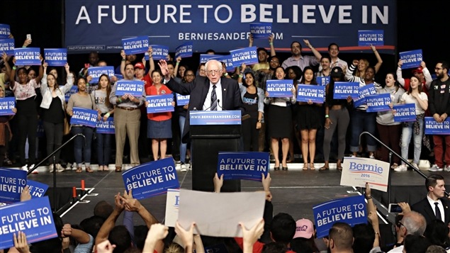 Bernie Sanders a remercié les électeurs d'avoir fait mentir les sondages qui le donnaient perdant par plus de 20 points. Bernie Sanders a remercié les électeurs d'avoir fait mentir les sondages qui le donnaient perdant par plus de 20 points.
