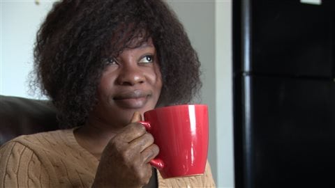 Suzanne Ngamele Siaga, étudiante en 2e année en administration des affaires, option marketing, à l'Université de Saint-Boniface. Suzanne Ngamele Siaga, étudiante en 2e année en administration des affaires, option marketing, à l'Université de Saint-Boniface.