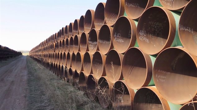 Le projet de pipeline Keystone XL a été rejeté en novembre par le président des États-Unis Barack Obama. Le projet de pipeline Keystone XL a été rejeté en novembre par le président des États-Unis Barack Obama.
