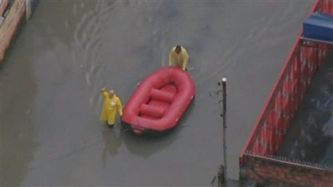 Des pluies diluviennes ont provoqué des inondations et des coulées de boue au Brésil. Des pluies diluviennes ont provoqué des inondations et des coulées de boue au Brésil.