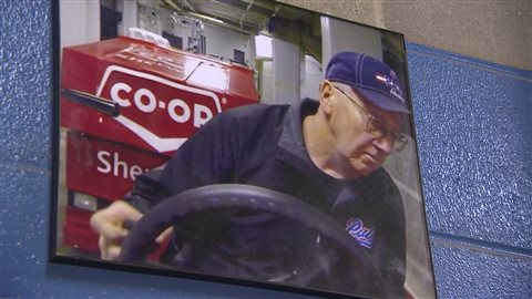 Phil McPherson a travaillé pendant plus de 30 ans au domicile des Pats de Regina. Phil McPherson a travaillé pendant plus de 30 ans au domicile des Pats de Regina.