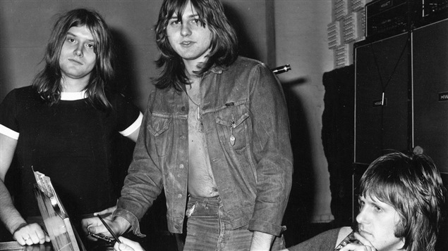 Carl Palmer, Greg Lake et Keith Emerson d'Emerson, Lake and Palmer en 1971 Carl Palmer, Greg Lake et Keith Emerson d'Emerson, Lake and Palmer en 1971