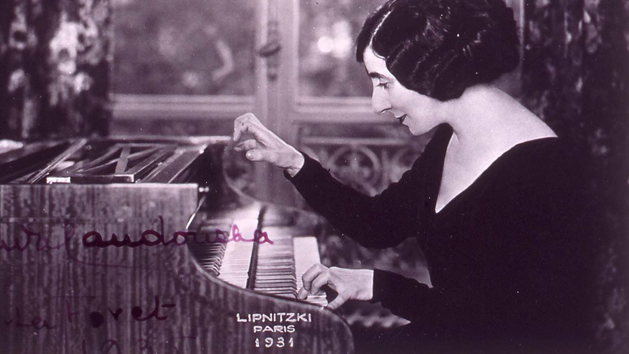 photo signée par la claveciniste wanda landowska
