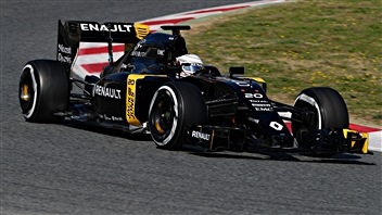 Kevin Magnussen dans la Renault RS16 Kevin Magnussen dans la Renault RS16
