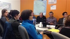 25 personnes sont présentes à l'audience transmise par vidéoconférence à Gaspé. 25 personnes sont présentes à l'audience transmise par vidéoconférence à Gaspé.