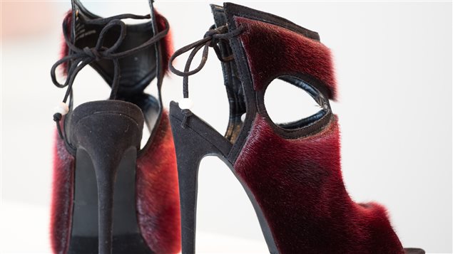 Chaussures en peau de phoque confectionnées par Nicole Camphaug Chaussures en peau de phoque confectionnées par Nicole Camphaug