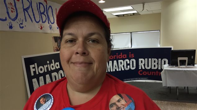 Sandra Posada, une bénévole acharnée pour Marco Rubio. Sandra Posada, une bénévole acharnée pour Marco Rubio.