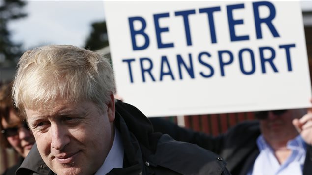 Le maire de Londres, Boris Johnson, a indiqué au comité de l'Assemblée de Londres que Bombardier « a tout bousillé ». Le maire de Londres, Boris Johnson, a indiqué au comité de l'Assemblée de Londres que Bombardier « a tout bousillé ».