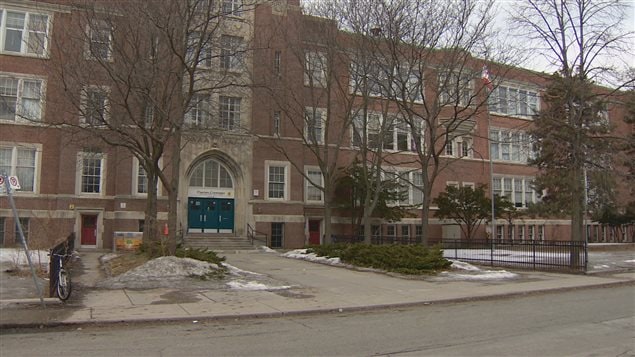 L'école Eastern Commerce Collegiate Institute L'école Eastern Commerce Collegiate Institute