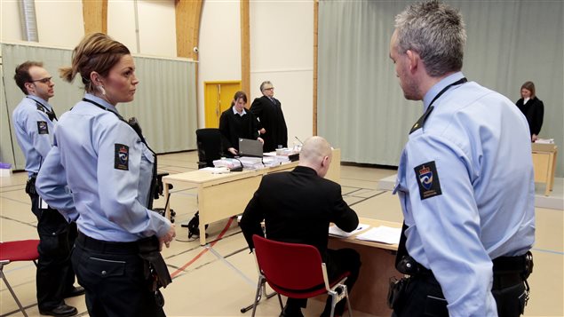 Anders Behring Breivik a été entendu dans le cadre de son procès mercredi. Il s'agissait de ses premières déclarations publiques depuis son procès, en 2012. Anders Behring Breivik a été entendu dans le cadre de son procès mercredi. Il s'agissait de ses premières déclarations publiques depuis son procès, en 2012.