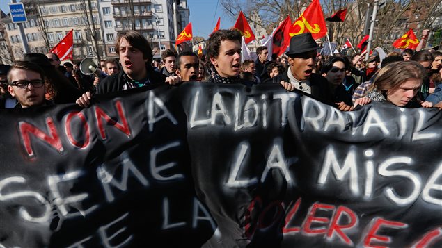 Un millier de personnes environ ont manifesté à Strasbourg contre la réforme du Code du travail. Un millier de personnes environ ont manifesté à Strasbourg contre la réforme du Code du travail.